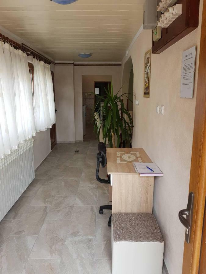 Apartman Anna Ogulin Ngoại thất bức ảnh
